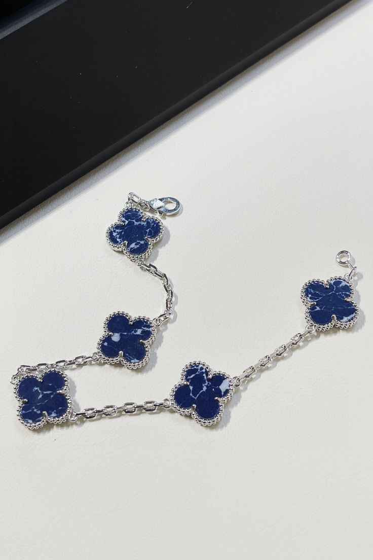 Van Cleef blue